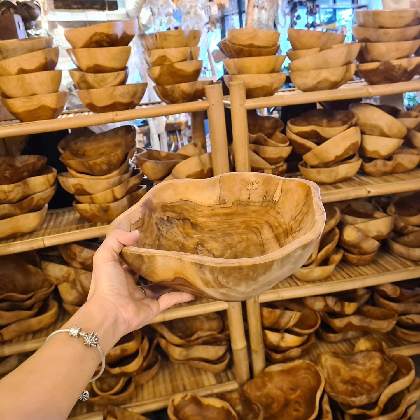 Seri Kembangan 一间卖 #柚木餐具 的店铺！
 全部餐具都好漂亮哦 想通通带回家！
 【Jack…