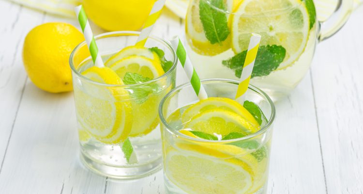 9种柠檬水的搭配！常喝柠檬水可排毒、美白、清肠、瘦身等等！